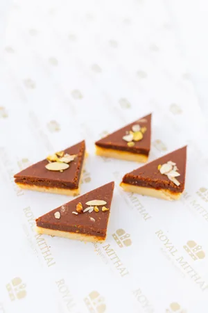 Chocolate Barfi (25 PCS)